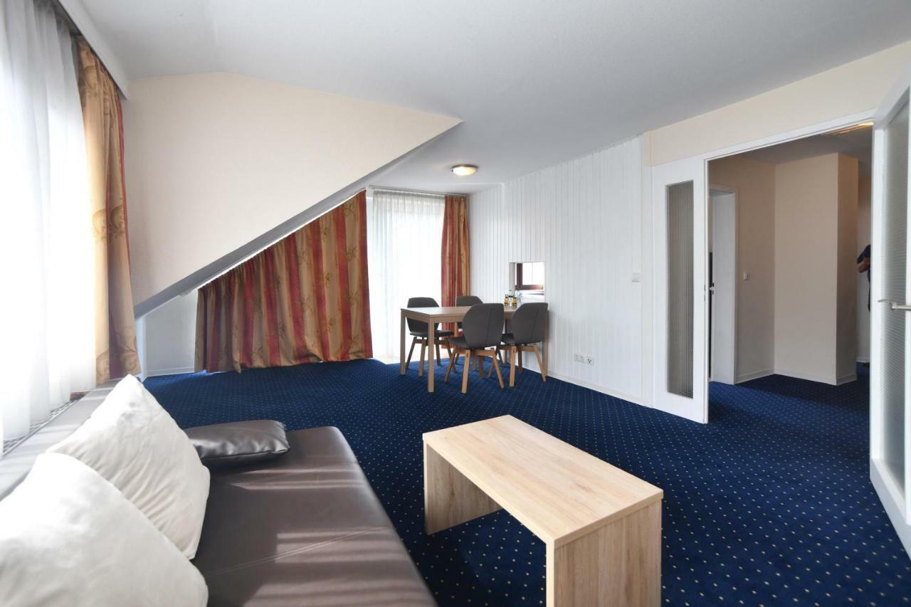 Roemerhof 3* Stuttgart